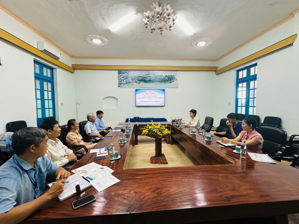Đại diện Khoa Công nghệ Thực phẩm tiếp đoàn công tác của Trường Đại học Quốc Gia Sunchon, Hàn Quốc