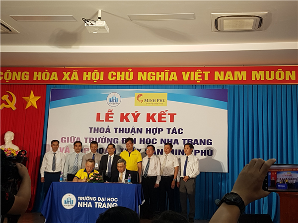 Lễ ký kết hợp tác giữa Trường ĐH Nha Trang và Tập đoàn Thủy sản Minh Phú