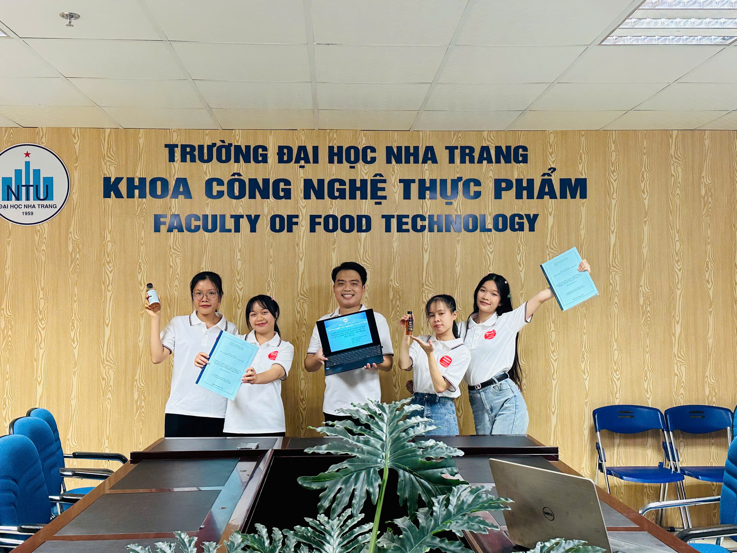 NGHIỆM THU ĐỀ TÀI SINH VIÊN NGHIÊN CỨU KHOA HỌC CẤP TRƯỜNG CỦA KHOA CÔNG NGHỆ THỰC PHẨM
